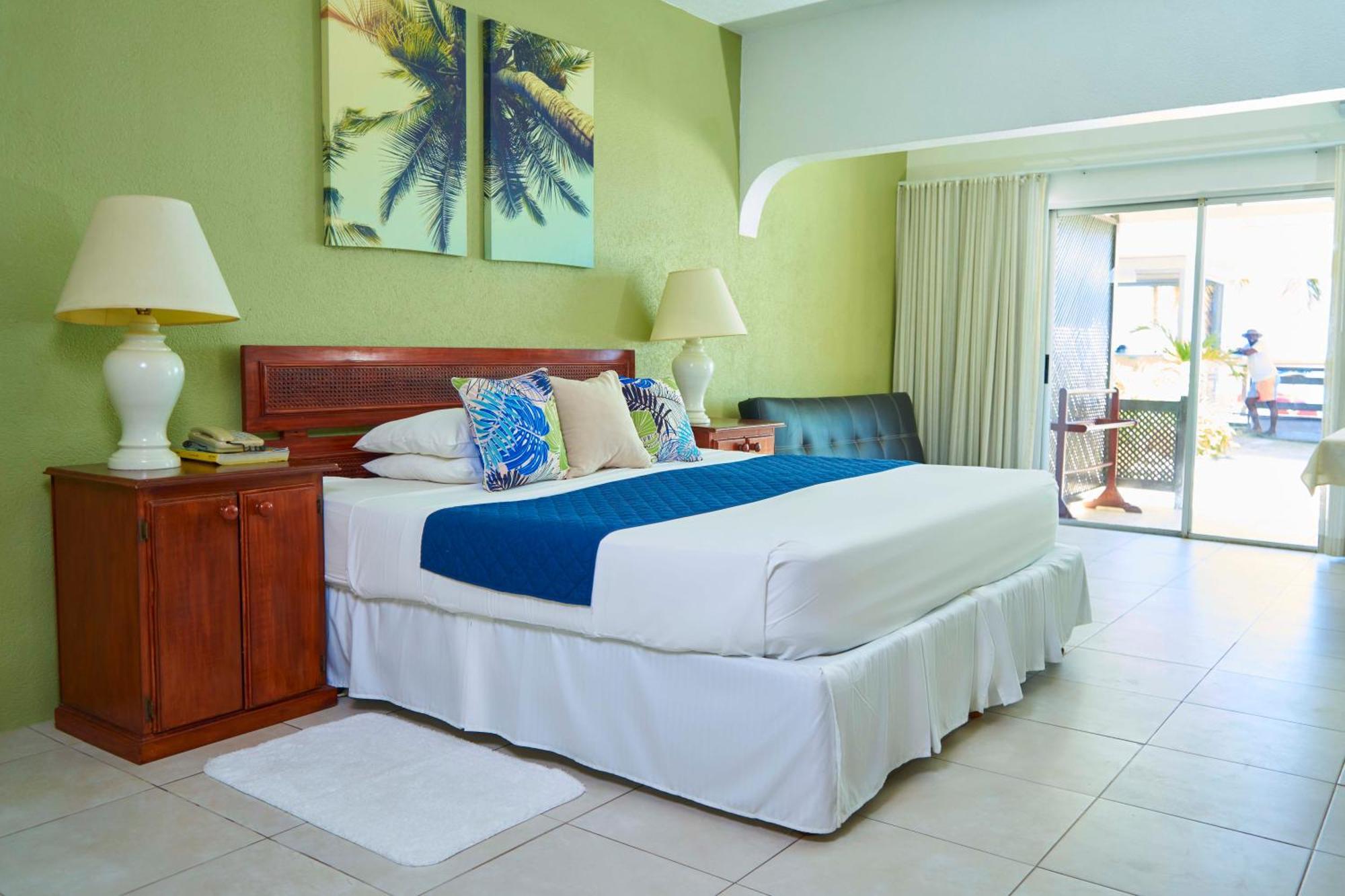 Tropical Sunset Aparthotel Saint James