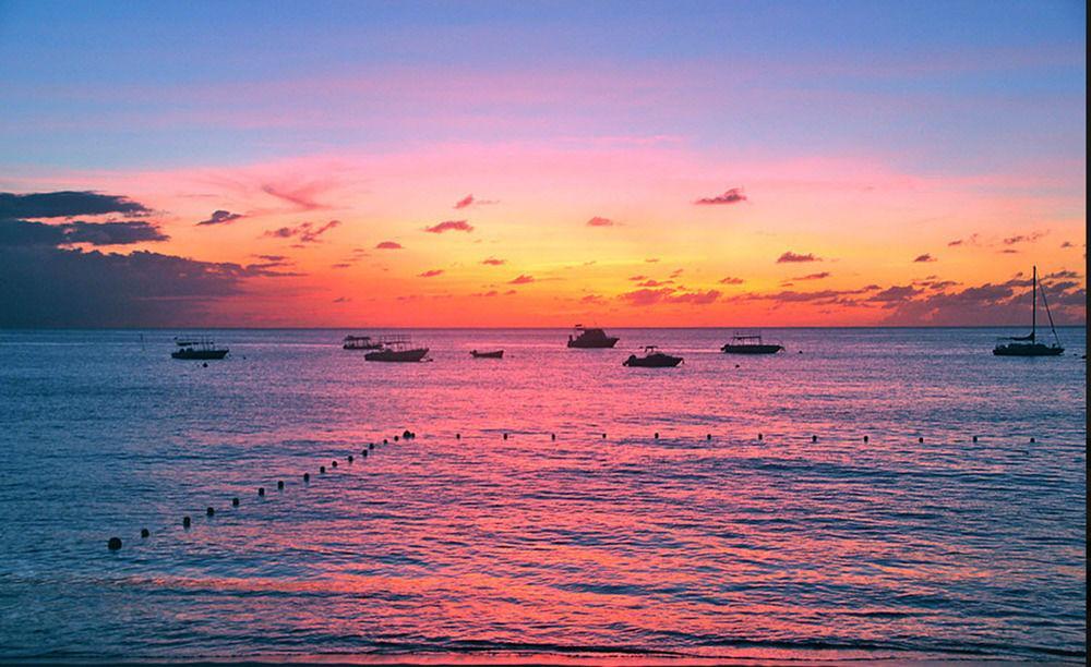 Tropical Sunset Aparthotel